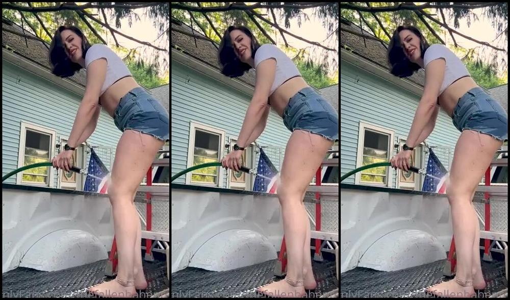 Thefallenbabepremium Onlyfans I Know How Hard Youre Working To Support Me Babe So Here Im Giving You A Helping Hand I Donp