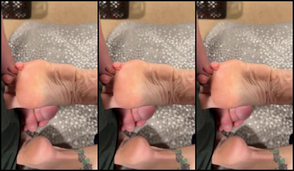 Solemate91 Nicknamed Solemate91 12 30 2024 Onlyfans Video All You Get Are My Feet And You Have 3 Minutes