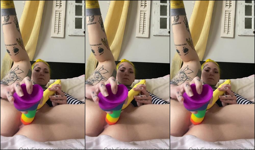 sunnyhues-02-06-2020-386665502-i-got-a-new-dildo