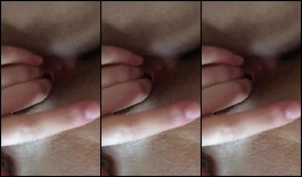 Analiasexy Massaging My Clit