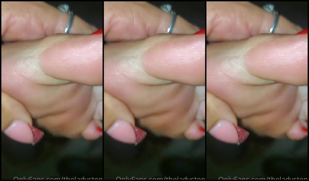 Lady Steph Nicknamed Theladysteph Onlyfans Crimson Chicket Slipper Flats And Toe Cleavage Tease I Really Need To Get More With These Gifted