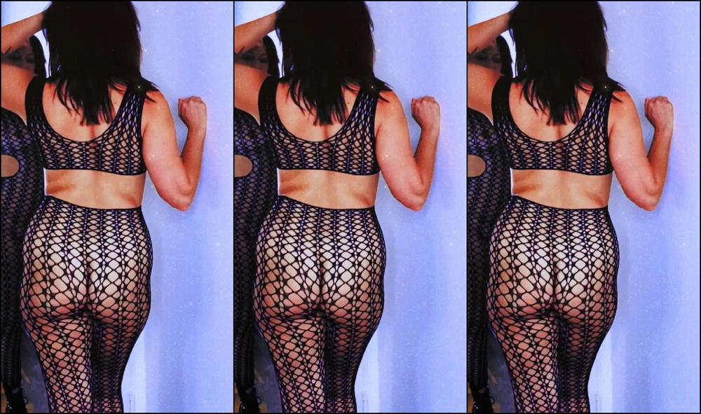 pinkhyacinth-15-08-2021-2194229632-i-love-making-these-sexy-and-erotic-music-vids-for-you-do-you-like-them-they-take-a-lot