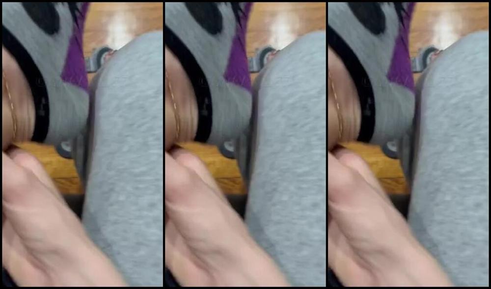 Greek Goddess Li Aka Greekli77 Onlyfans I Loveeee Using This Electromagnetic Foot Mat It Has Sooo Many Settings And After A Long Day And