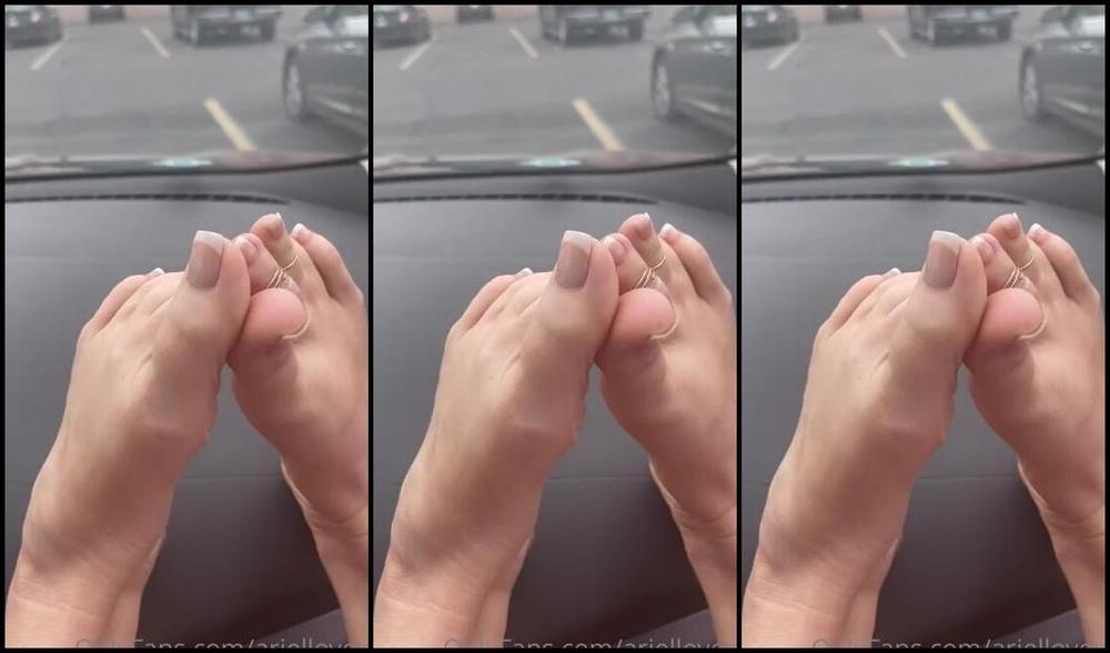 Ariel Love Nicknamed Ariellovexo Onlyfans Waiting In The Parking Lot Doing What I Do Best Teasing You