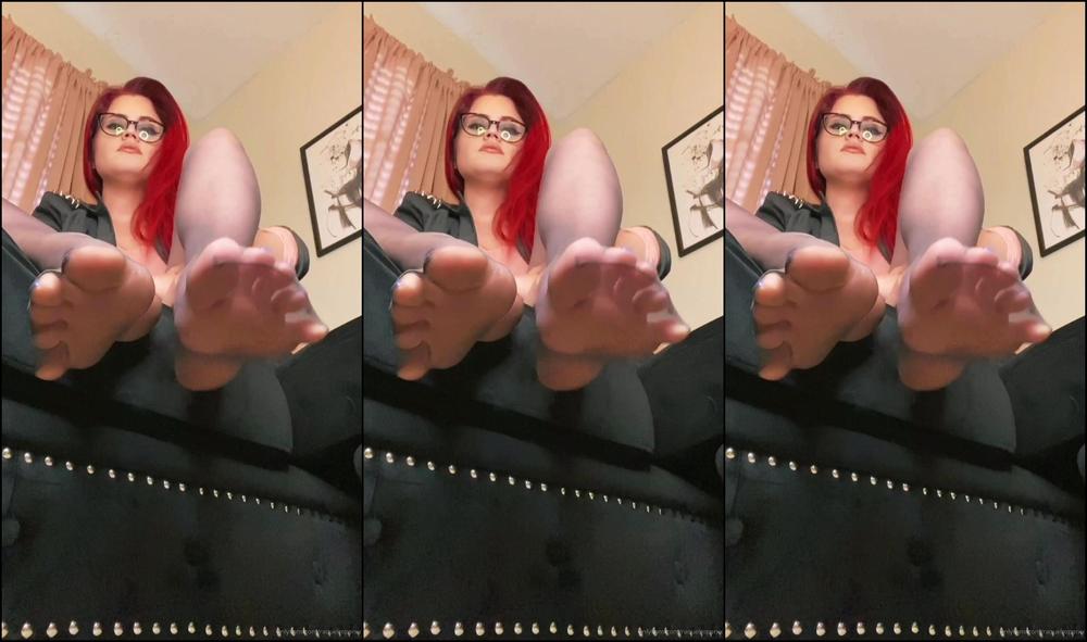 Raquelroperxx Could You Imagine Being The Size Of A Bug My Heeled Foot Hovering Above You Threatening T