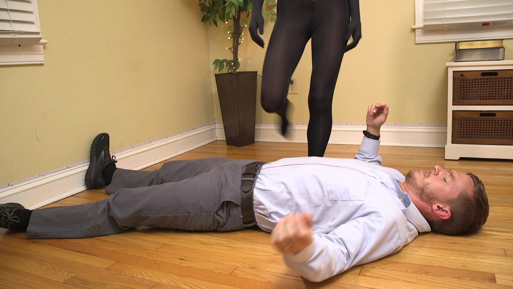 Lora Cross The Black Nylon Executrix