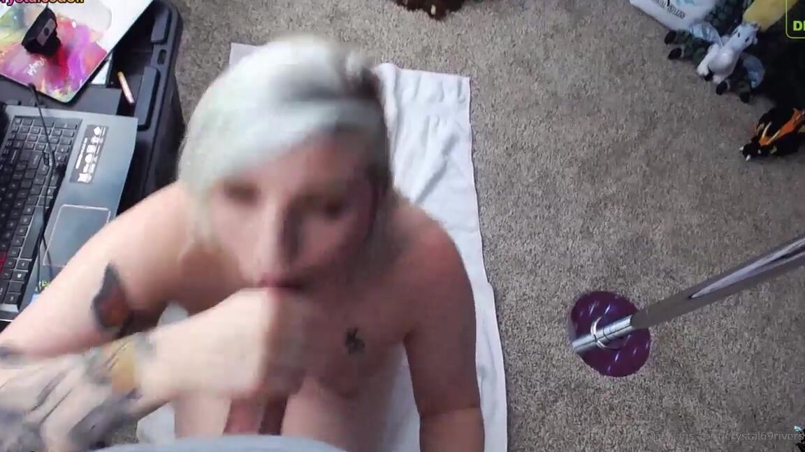 Crystal Rivers Boy Girl Cam Show Eating Cum