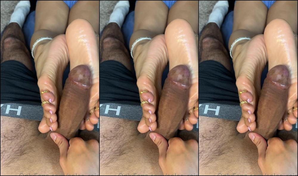 Chiquitatoes Enjoy My Fj He Blasted All Over My Pretty Toes And Soles