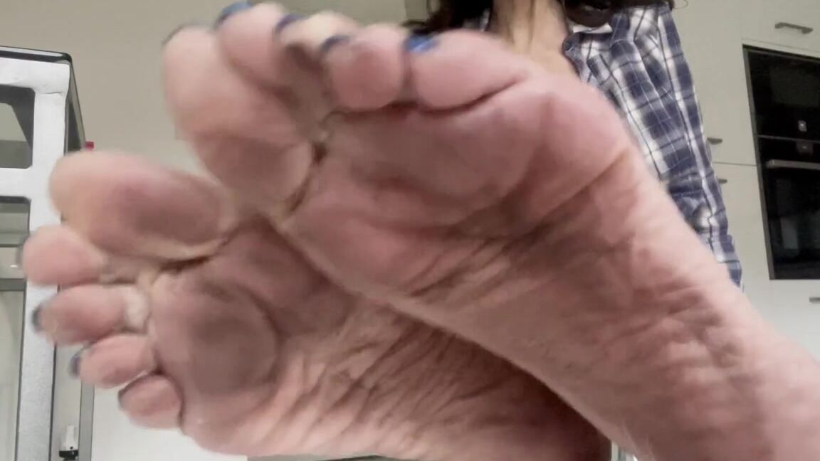 Bornroyal Feet Onlyfans Dirty Feet Humiliation I Hired Your Cleaning Service Because My Floors Are Filthy But I End Up Makin