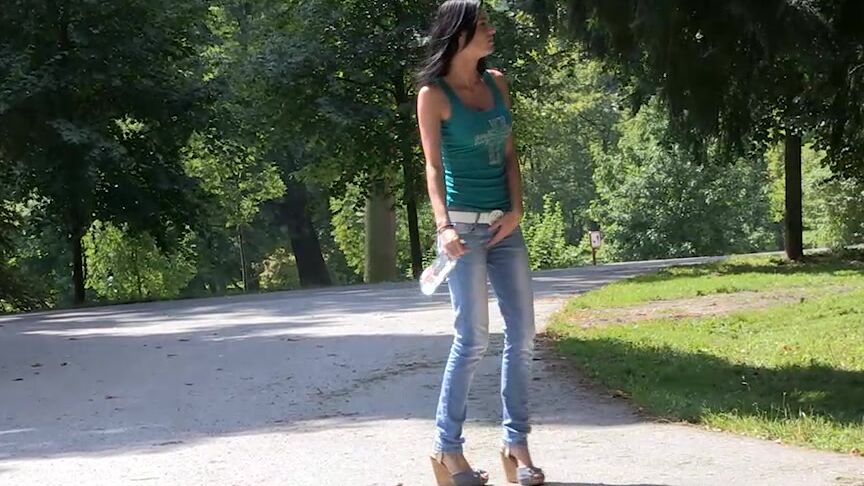 Wetting, Pissing, Drinking, Cleaning Jeans Eileen Sue - A wasted girl peed herself SiteRip