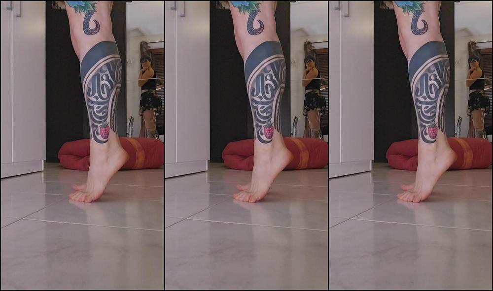 Neralunaeclipse 3383984360 12 24 2024 Just Me Showcasing My Toes Soles Arches And Legs Are You Ready To Celebrate Christmas Tomorrow