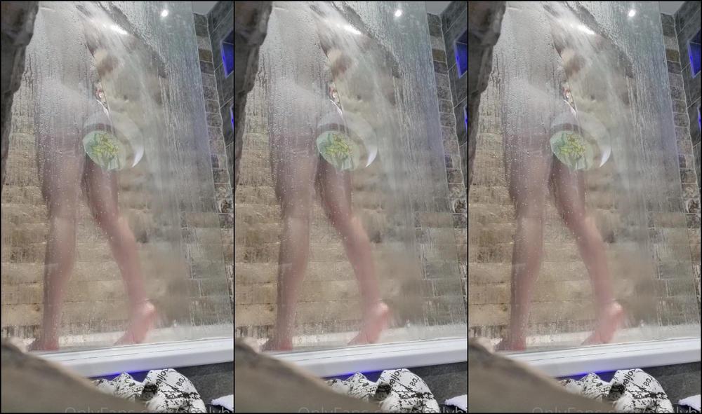 Emilyhill Voyeur Type Shower Video