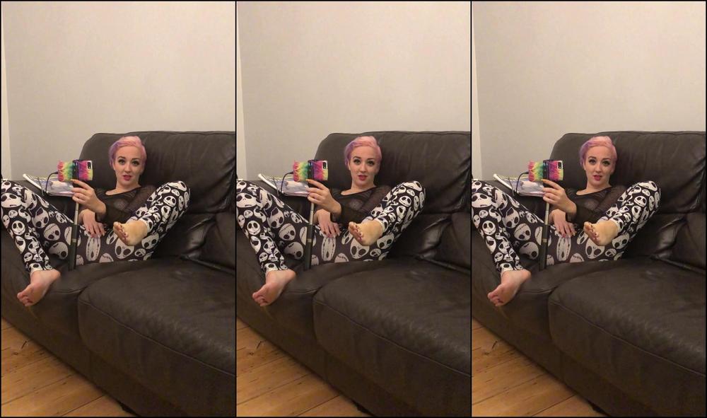 Miss Ruby Marks Lots Of Fun With This Gorgeously Mad Lady