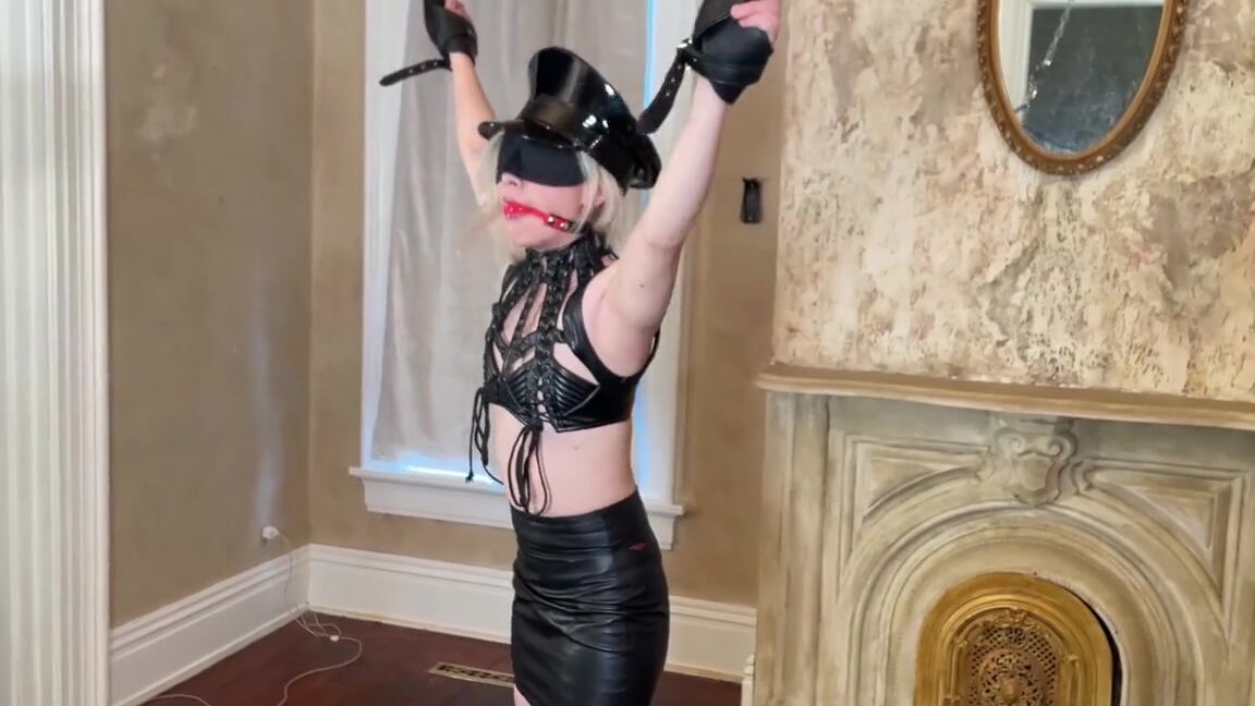Mistress Lotus Aka Mistresslotusx Onlyfans Its Thursday So You Know What That Means A New Full Video This Week Is Something