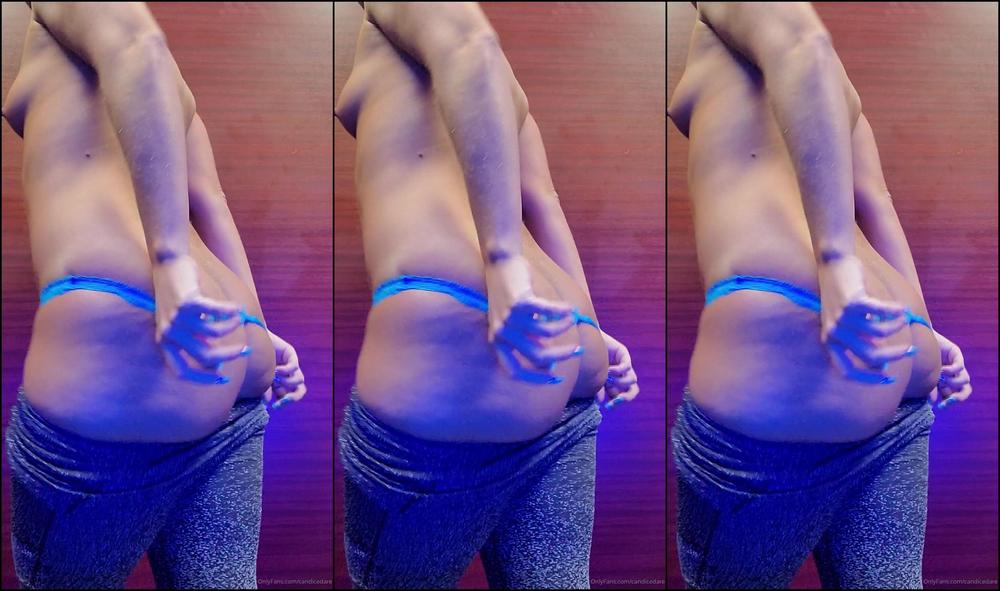 candicedare-07-11-2019-82663425-lotioning-up-for-the-tanning-bed.-i-need-help-with-my-back