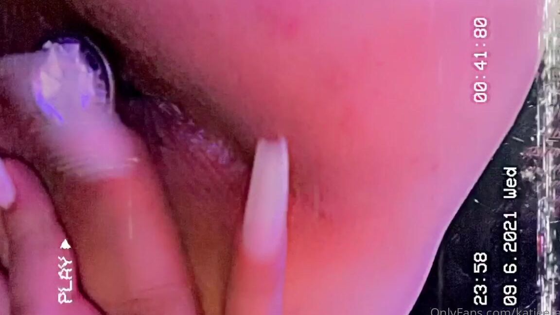 Katieeramos Stayed In Last Night Got A Little Bored And Horny So I Started Playing With My Self I H