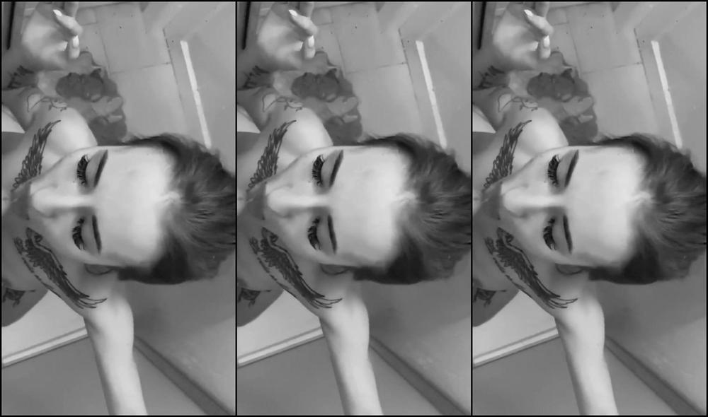 naughtysonya RU 001 Заглатывает в душе PornHubPremium