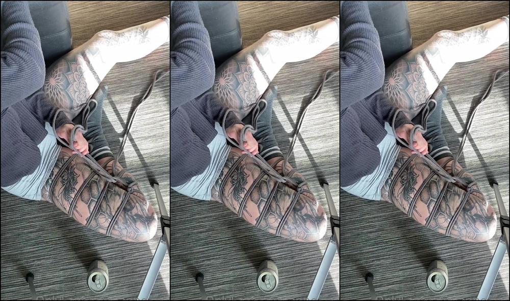 Anneamor Shibari Futomomo Self Tie Attempt