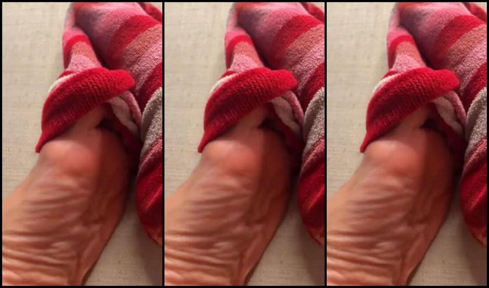 Caribbeansolez Onlyfans My Favorite Holiday Socks I Ve Had These For Over 10 Years Hope You Enjoy Them Just As Muchp