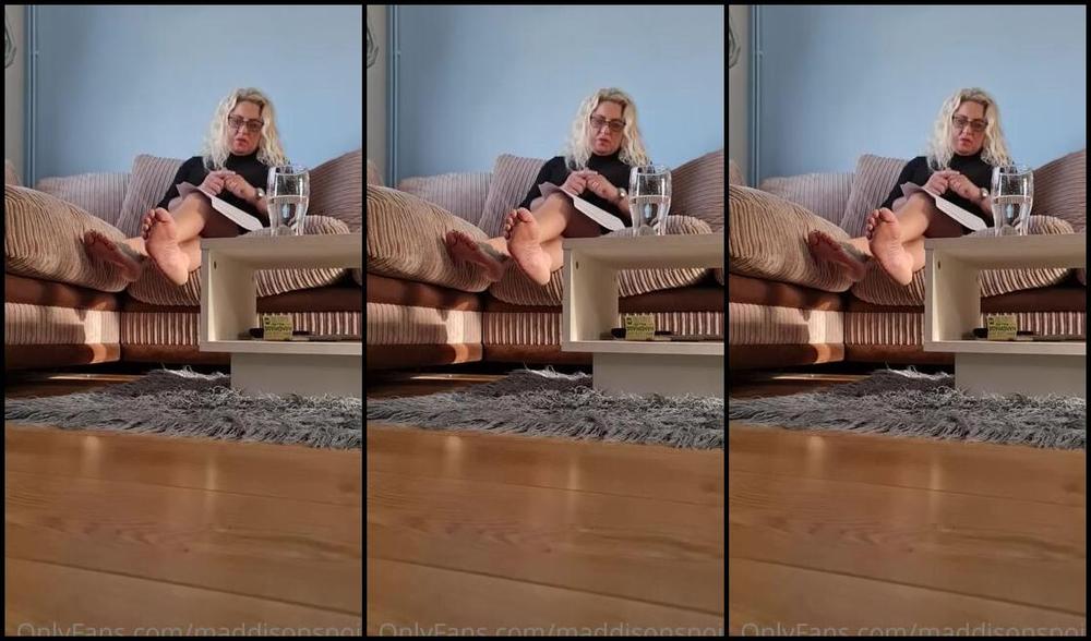 Maddison Spoilt Nicknamed Maddisonspoilt Onlyfans Ignoring You While I Mark Some Exam Papers From Work