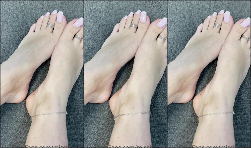 Missheels Who Want To Help Me