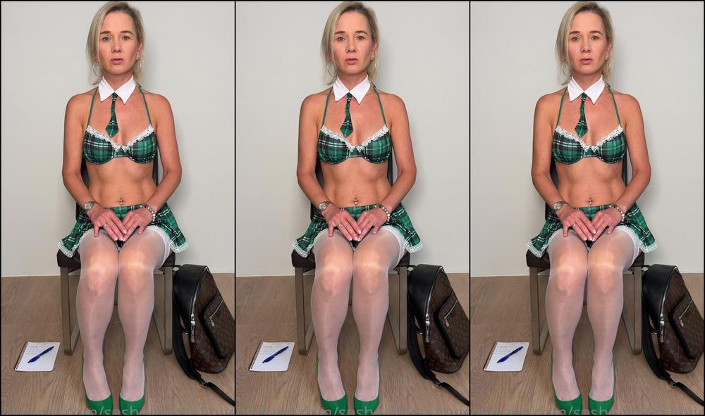 Sasha Nylon Lingerie Auf Dem Weg Zu On The Way To A En Route Vers Sulla Strada Per