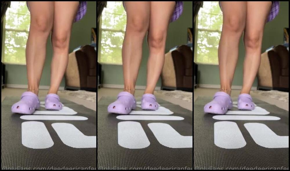 Deedeericanfeet Onlyfans As Requested Showing Back Views Of Soles Wit Crocs Print