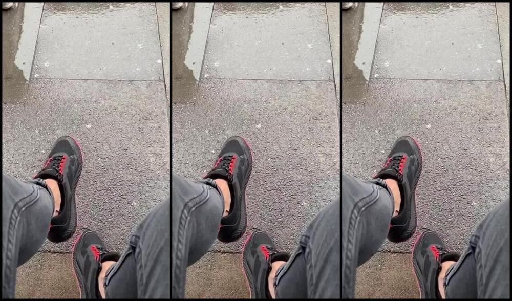 Anas Socks Nicknamed Anas Socks Onlyfans It S Been A While Have You Missed Me Your Favourite Goddess Ana Is Back Taking My Shoes Off For