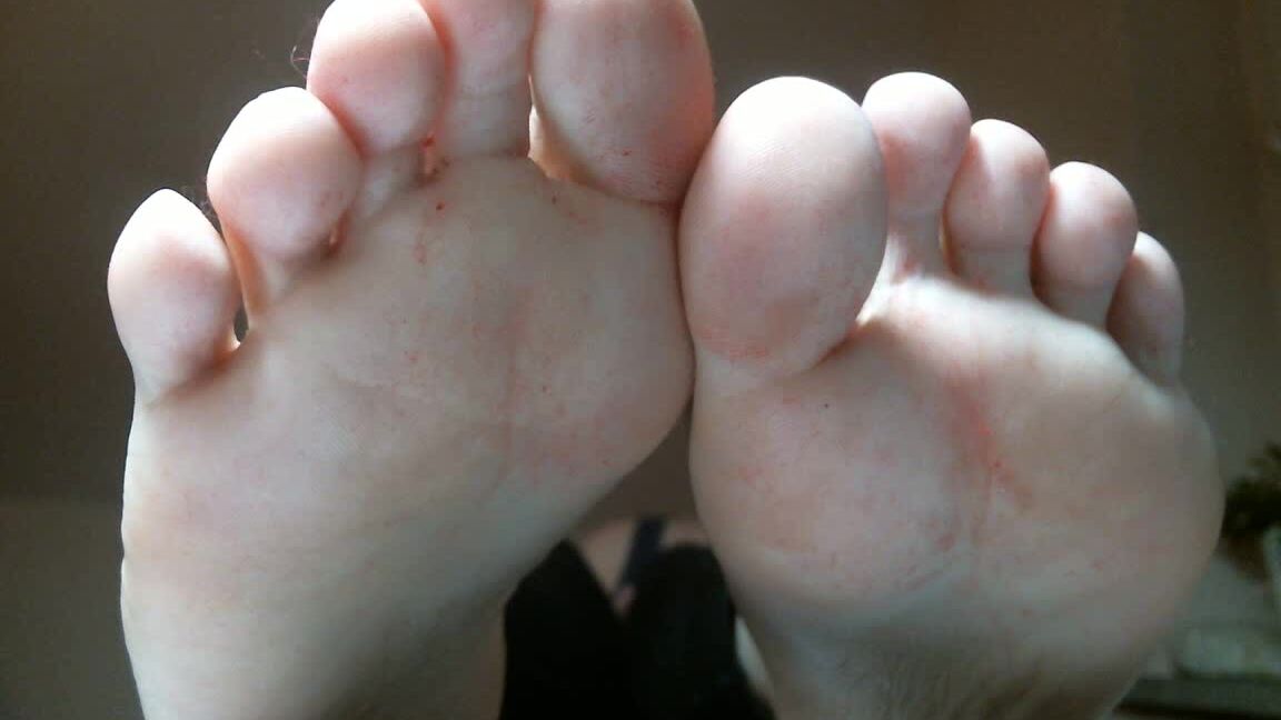 MoneyPrincessIsabella - Miss Isabella's advent calendar door 3 Clips4Sale