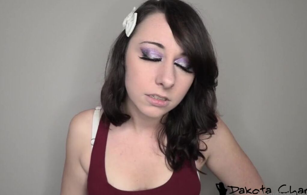 Dakota Charms Nicknamed Dakotacharms Onlyfans Toy From The Toybox Sph