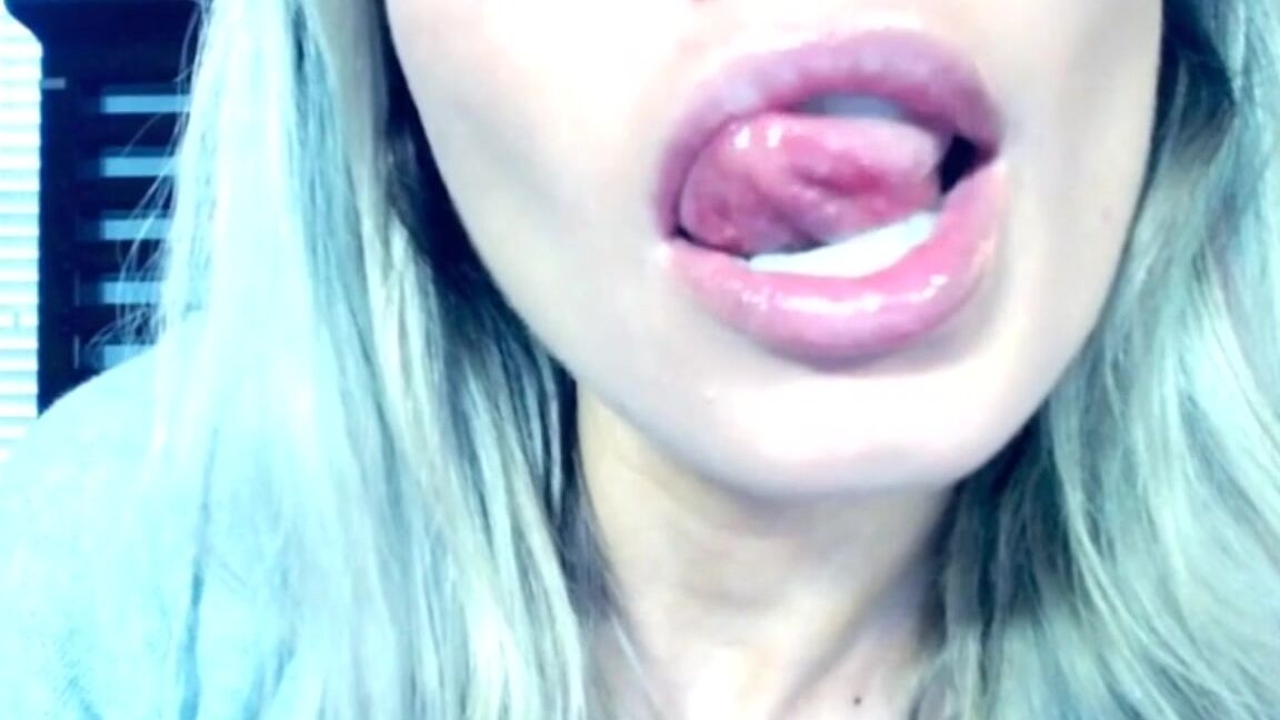 Kerri King Lip Tongue Fetish