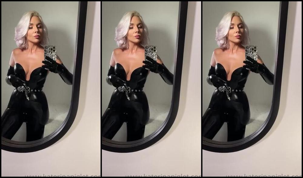 Katerina Piglet Nicknamed Katerinapiglet Femdom 12 15 2022 Onlyfans Video Wear A Chastity Belt While Watching The Video Slave