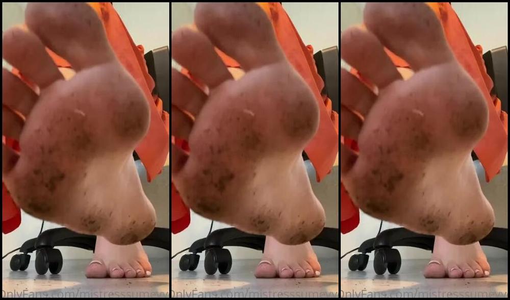 Mistress Smeyye Aka Mistresssumeyye Onlyfans Dirty Footfetish And Spitting Video