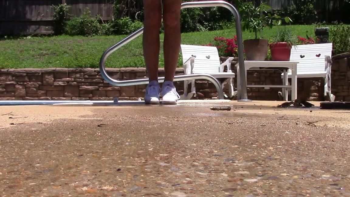 BuddahsPlayground - Sloshsloshwet Princess Reeboks ManyVids