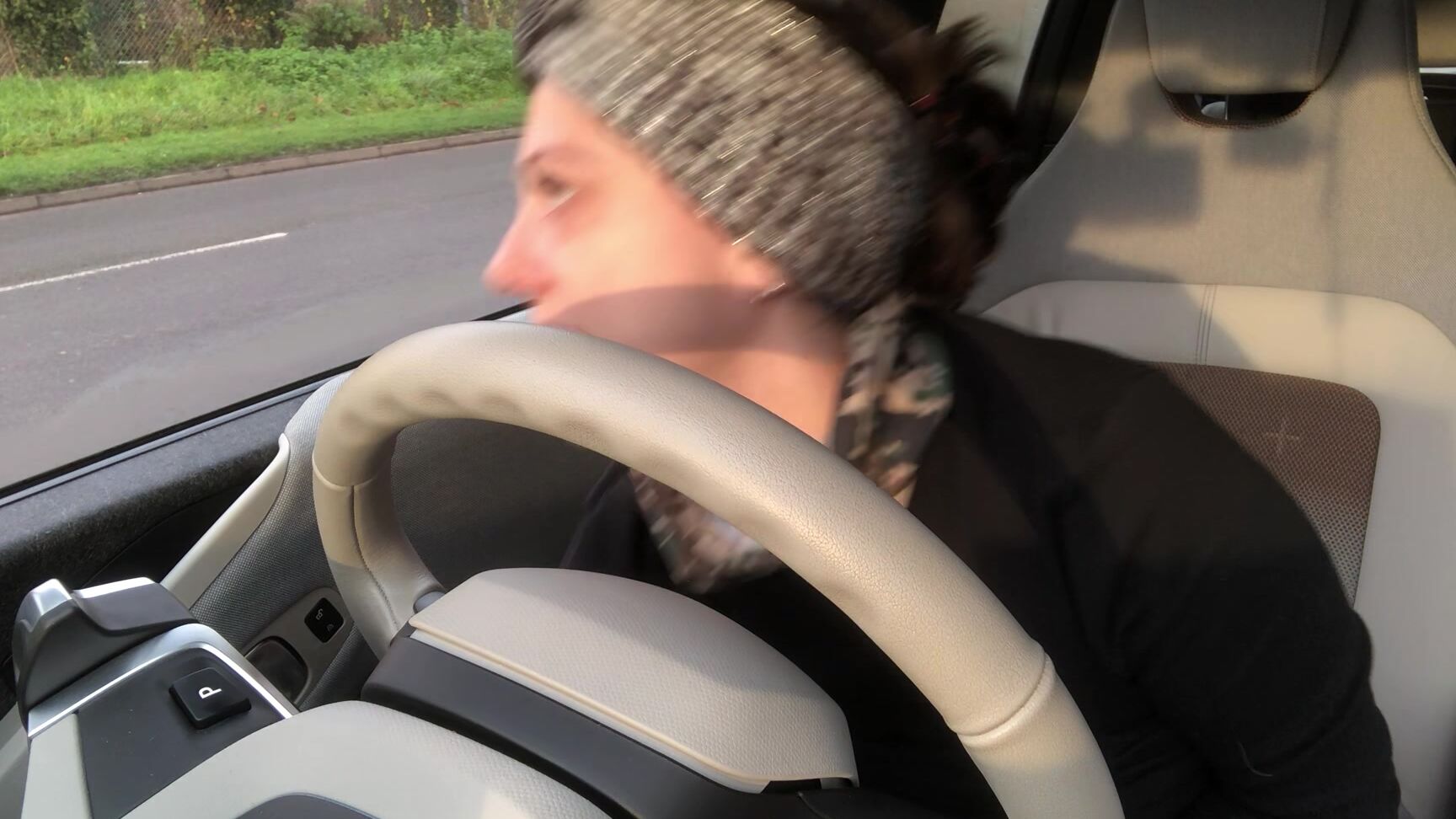 "SuzieLove212" big boobs, british, car, masturbation, tattoos Orgasm Next To Busy Road manyvids