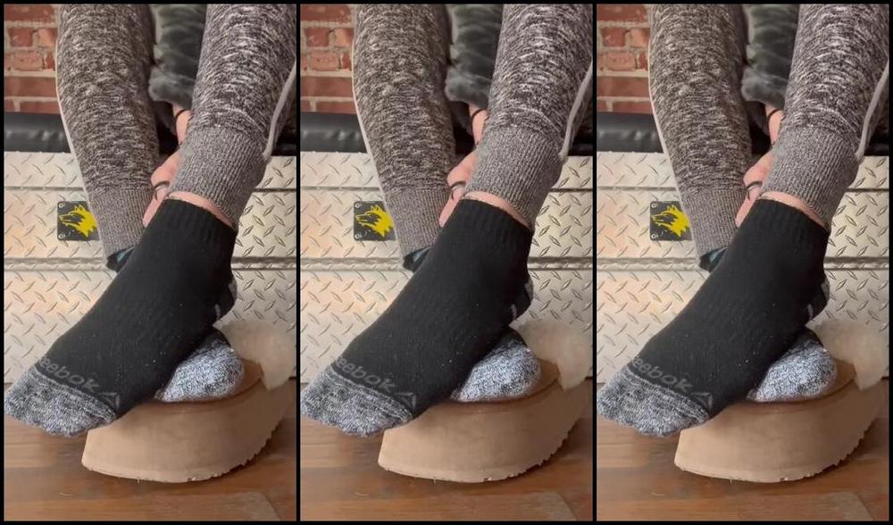 Greek Goddess Li Aka Greekli77 01 18 2025 Onlyfans Video Silent Film Because I Was Sneaking This Video During A Shift With My Coworker Sitting Nearby