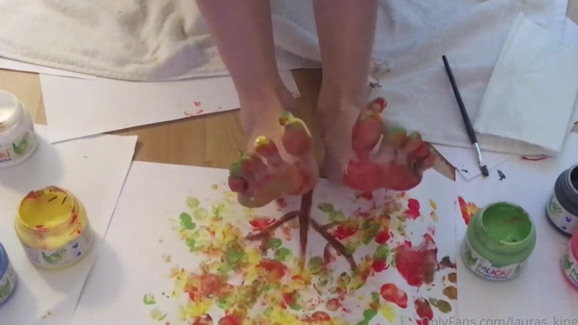 Lalalaura Nicknamed Lauras Kingdom 07 18 2023 Onlyfans Video Christina Simones Feet Painting