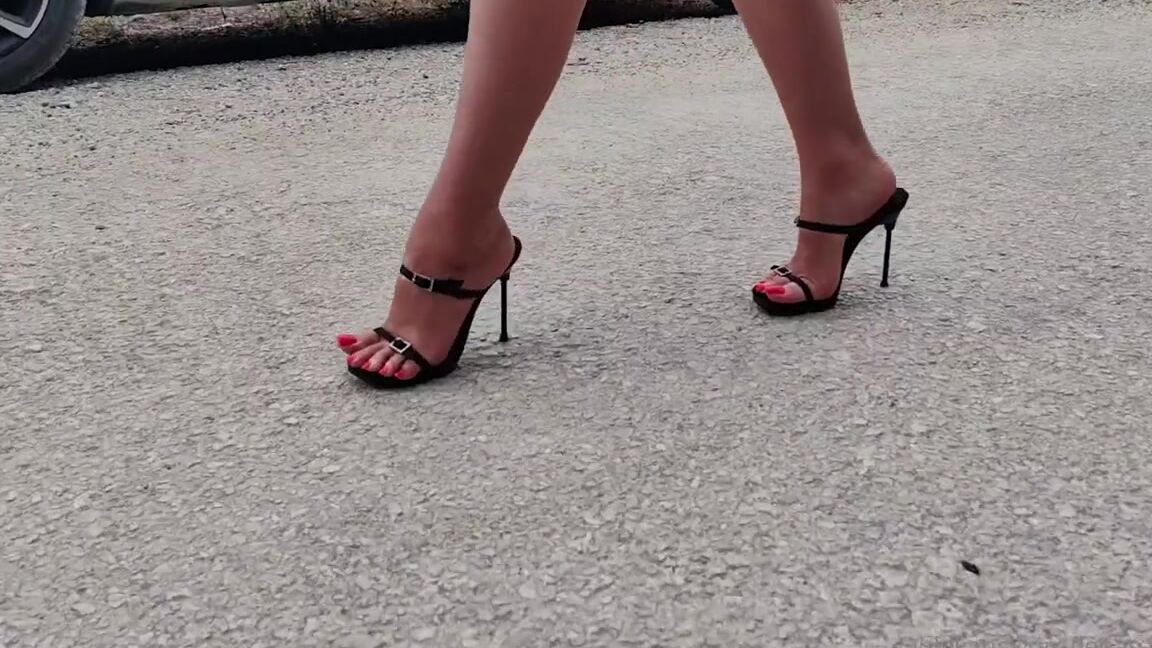 Sexy Lenasdiary Onlyfans 623620972 Walking In Heelsp