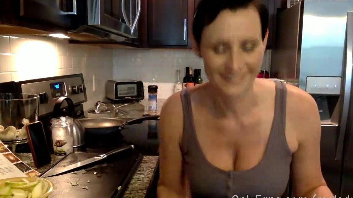 Melodyjai Stream Started At Pm Afternoon Snack