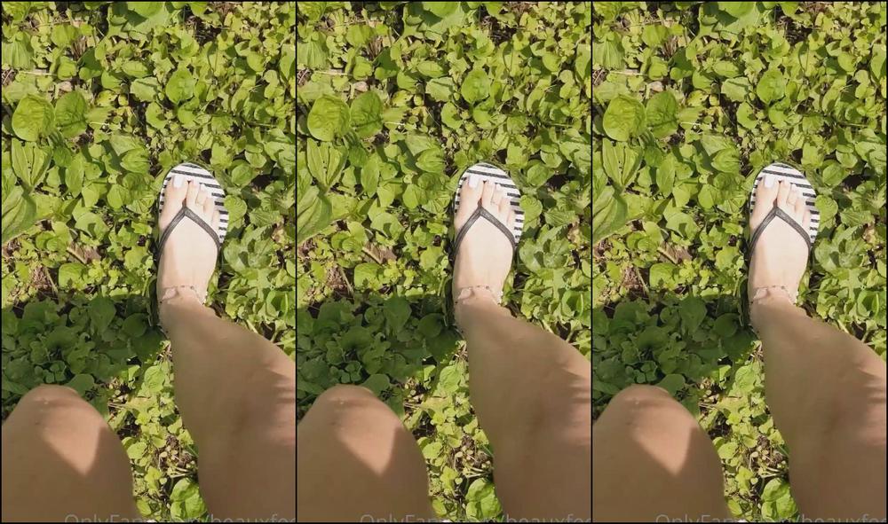 Beauxfeet Just Walking Around And Clicking