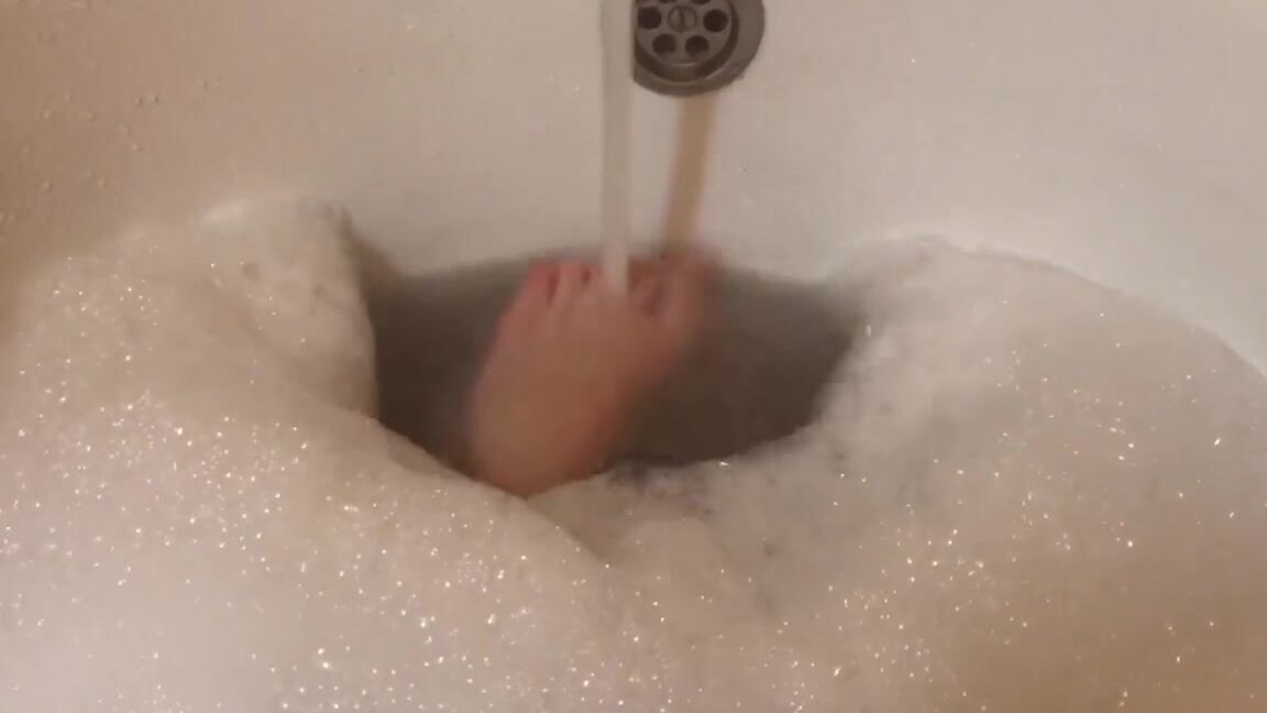 Red Queen Nicknamed Red Queen 94 Femdom 12 29 2019 Onlyfans Video Why Dont You Jump In A Bath With Me Let Me Tell You Why