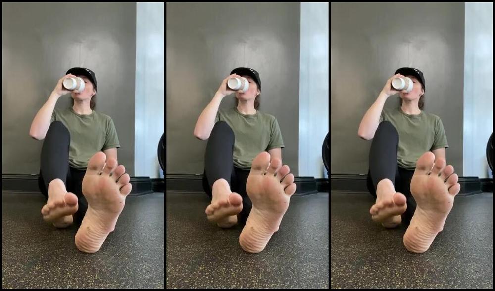 Athletoes Nicknamed Athletoes Onlyfans I Ll Let You Smell Them As Long As You Re Quiet Until I M Done With My Coffee