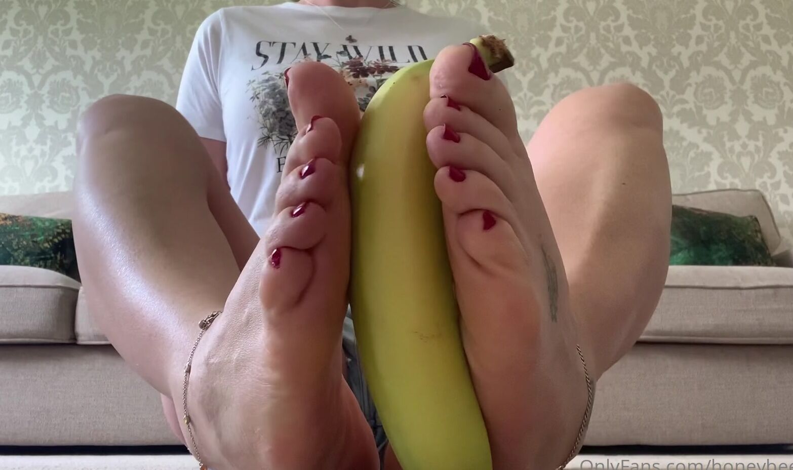 Honeybee I Got Bored Today So Thought I D Full