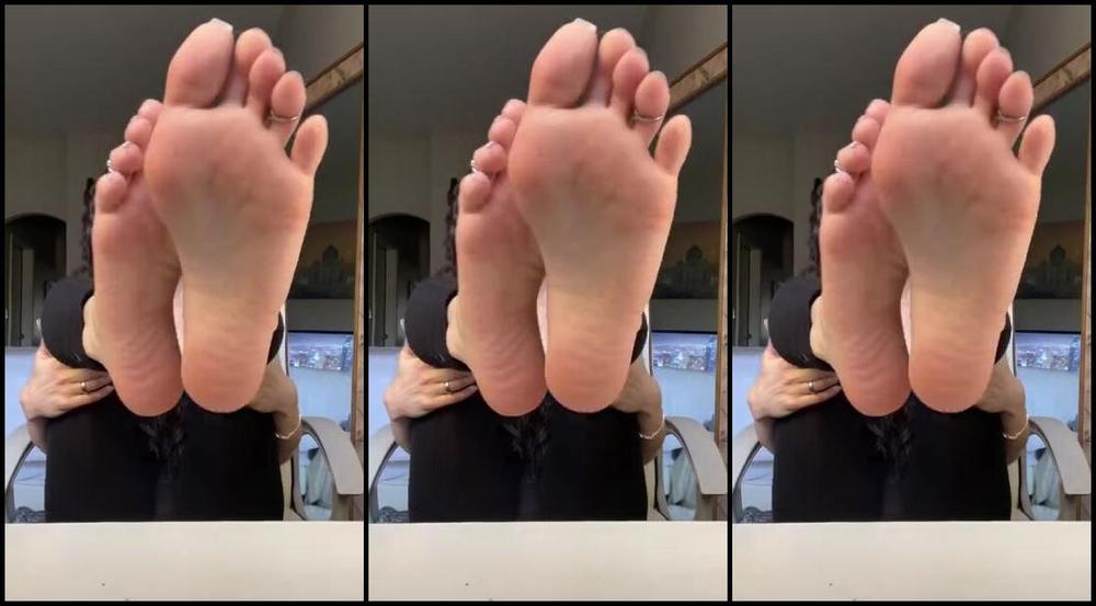 Nicholeivory Onlyfans You Re Addicted To My Soles You Can T Stop Staring