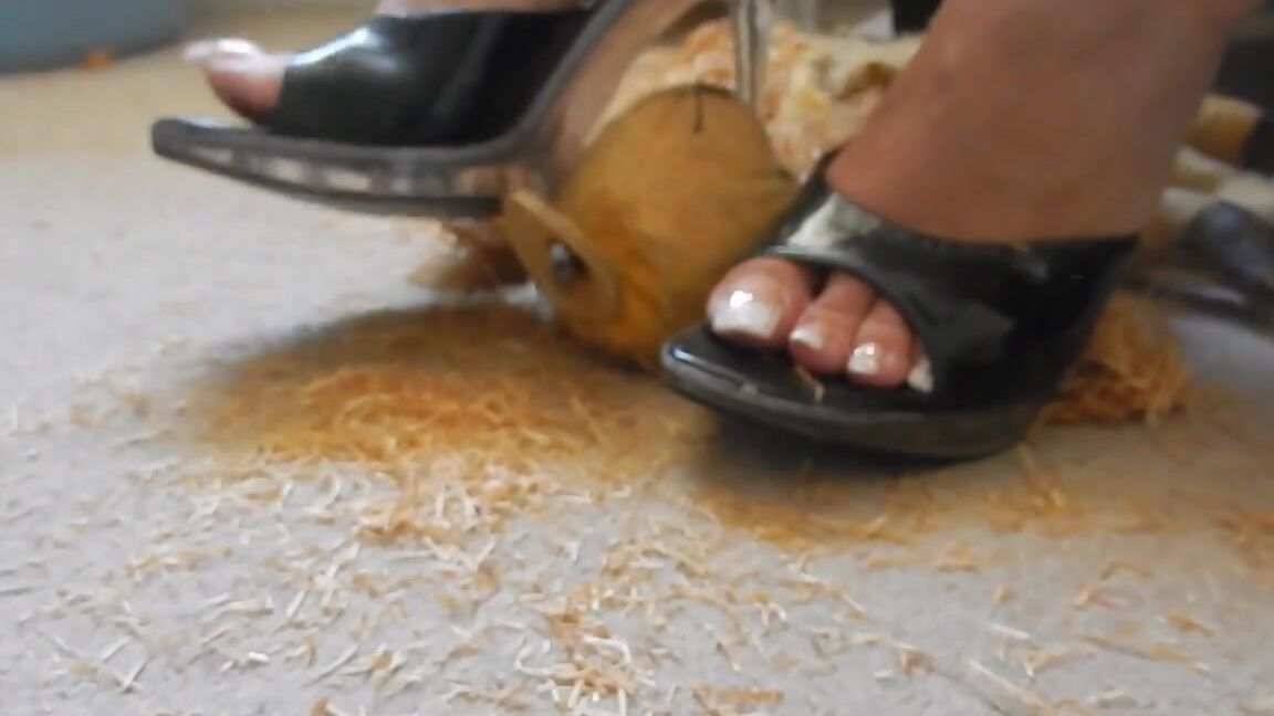 Ukfoot Mistress Onlyfans 10 Whole Minutes Of Dehumanizing Taunting My Slave Object Blitzing Crushing Stomping Demolishinp