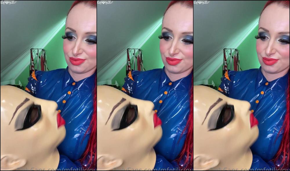 Mfetilicious Just A Little Clip To Let You Know My New Gasmasks Arrived Today I Totally Love Them