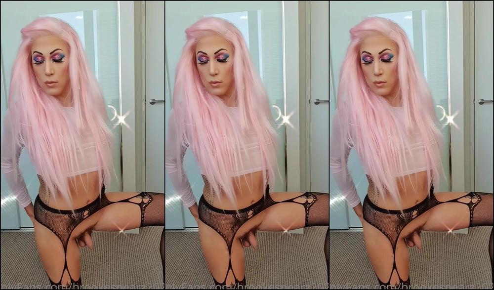 Brookespearz Both Videos Are The Same But One Has A Diamond E