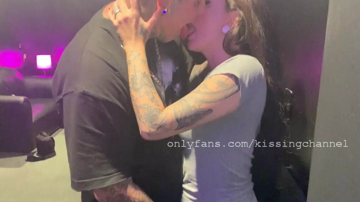 Kissingchannel Nicknamed Kissingchannel 08 11 2021 Onlyfans Video Hhog And Mystery