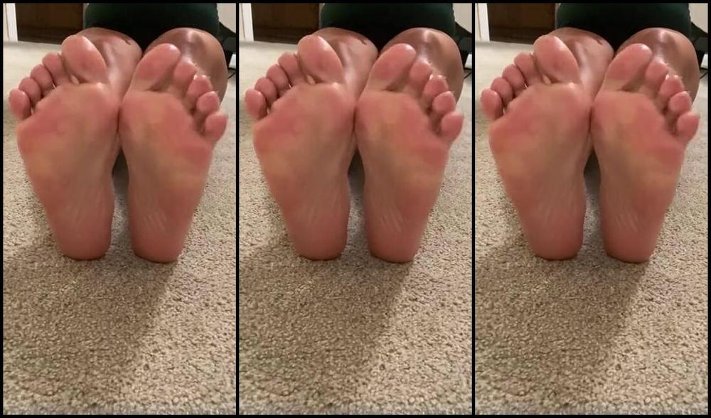 Texas Sole Queen Nicknamed Texassolequeen Onlyfans Oiled Up Legs And Soles Video