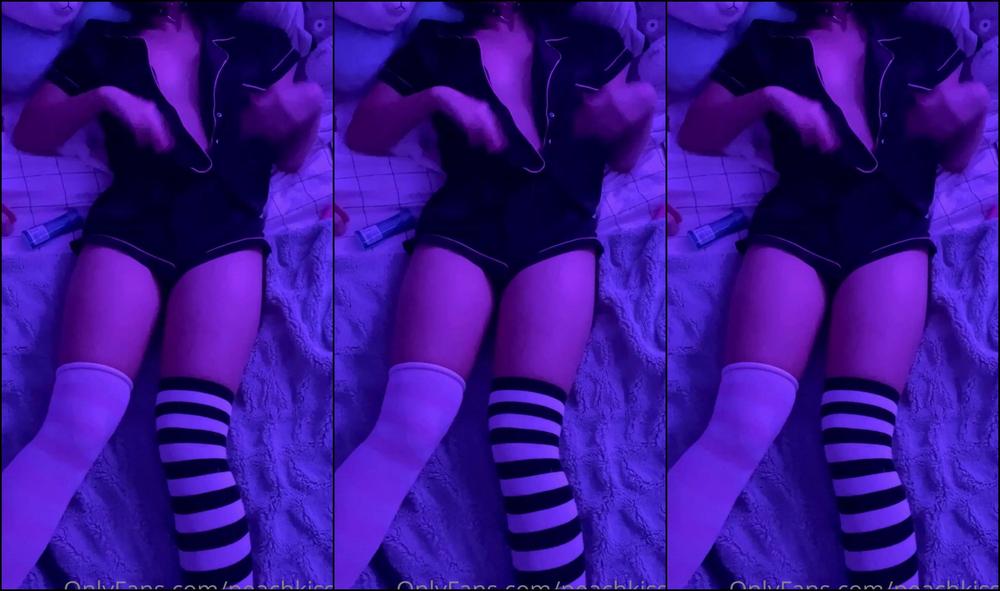 Peachkissx Would You Spend The Night With Me I M Inviting You To A Fun And Naughty Sleepover